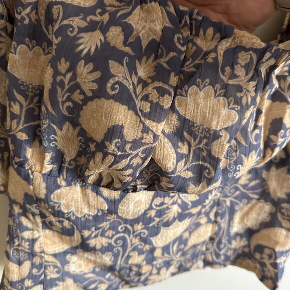 Dynamite Ruched Bust Blouse - Picture 7 of 9